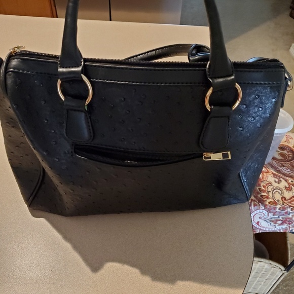 Black bag - Picture 2 of 2